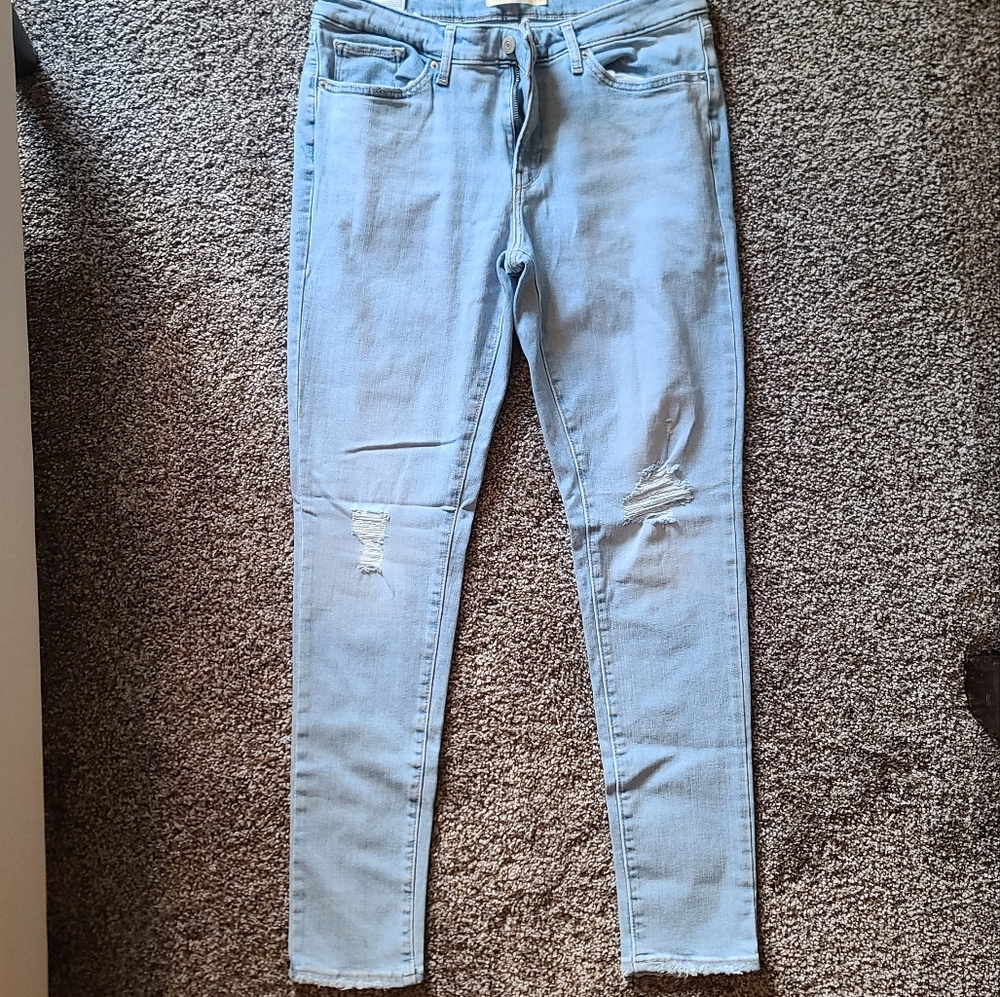 Levis - Picture 3 of 3